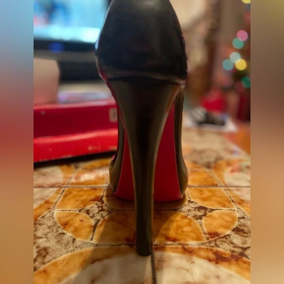 Loboutin style wine bottle holder - Picture 3 of 4